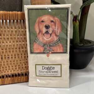 Mary Lake-Thompson Flour Sack Towel - Cream with Holiday Golden Retriever NWT